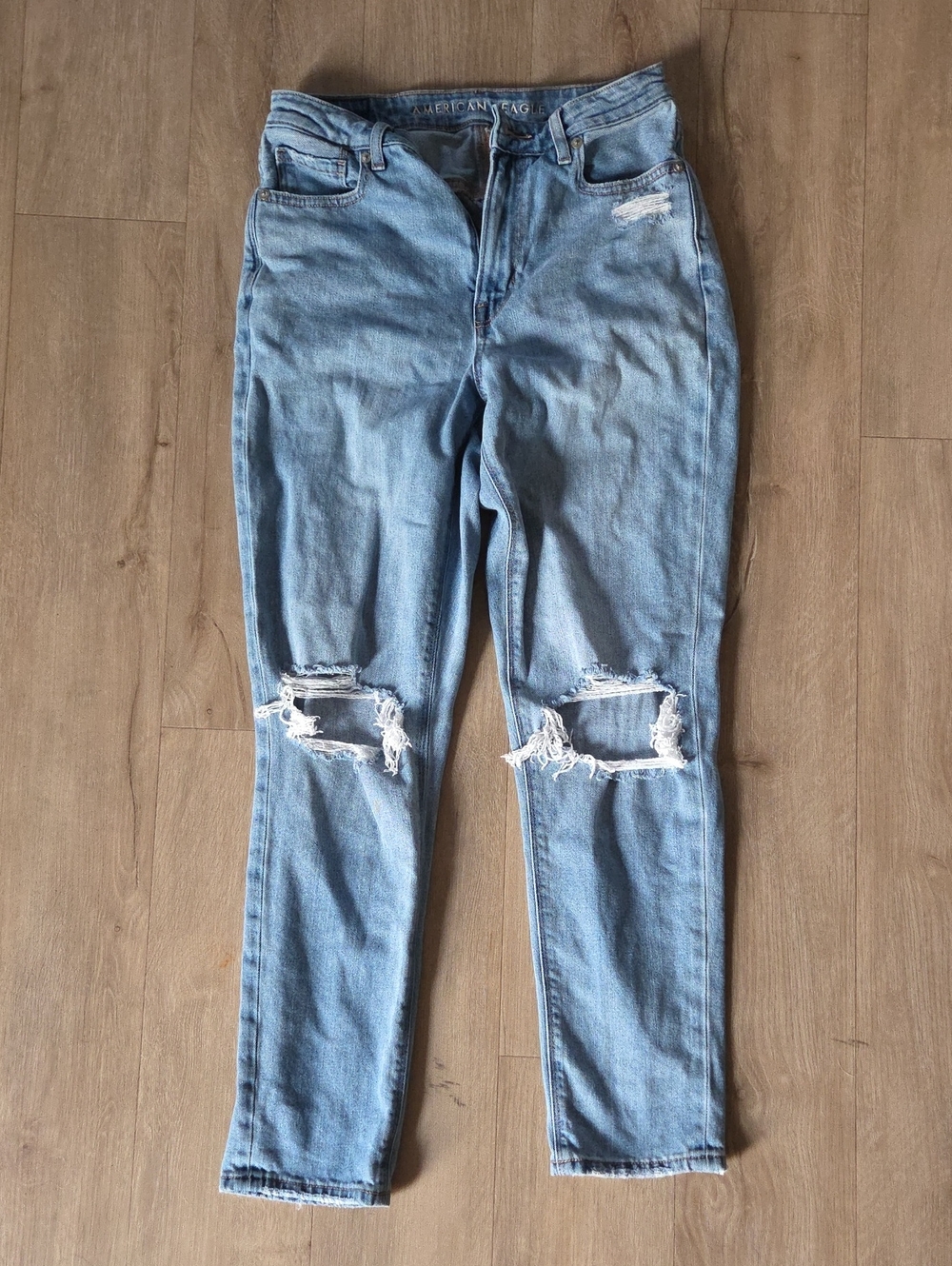 American Eagle Outfitters Light Blue High-Rise Distressed Jeans